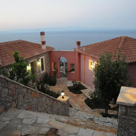 Dio Guesthouses Leonidio Room photo
