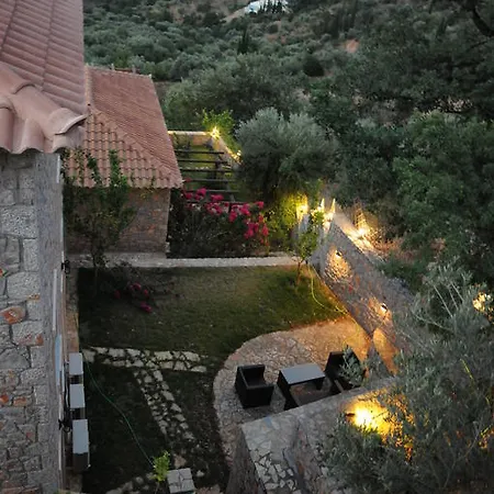 Dio Guesthouses Leonidio Room photo