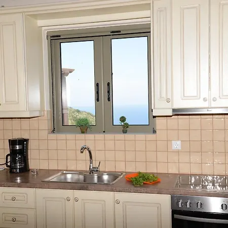 Dio Guesthouses Leonidio Room photo